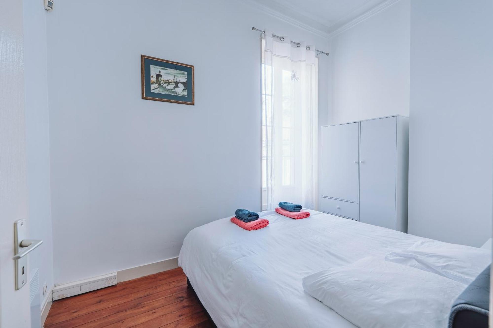 Demeure & Confort Nimes Bagian luar foto