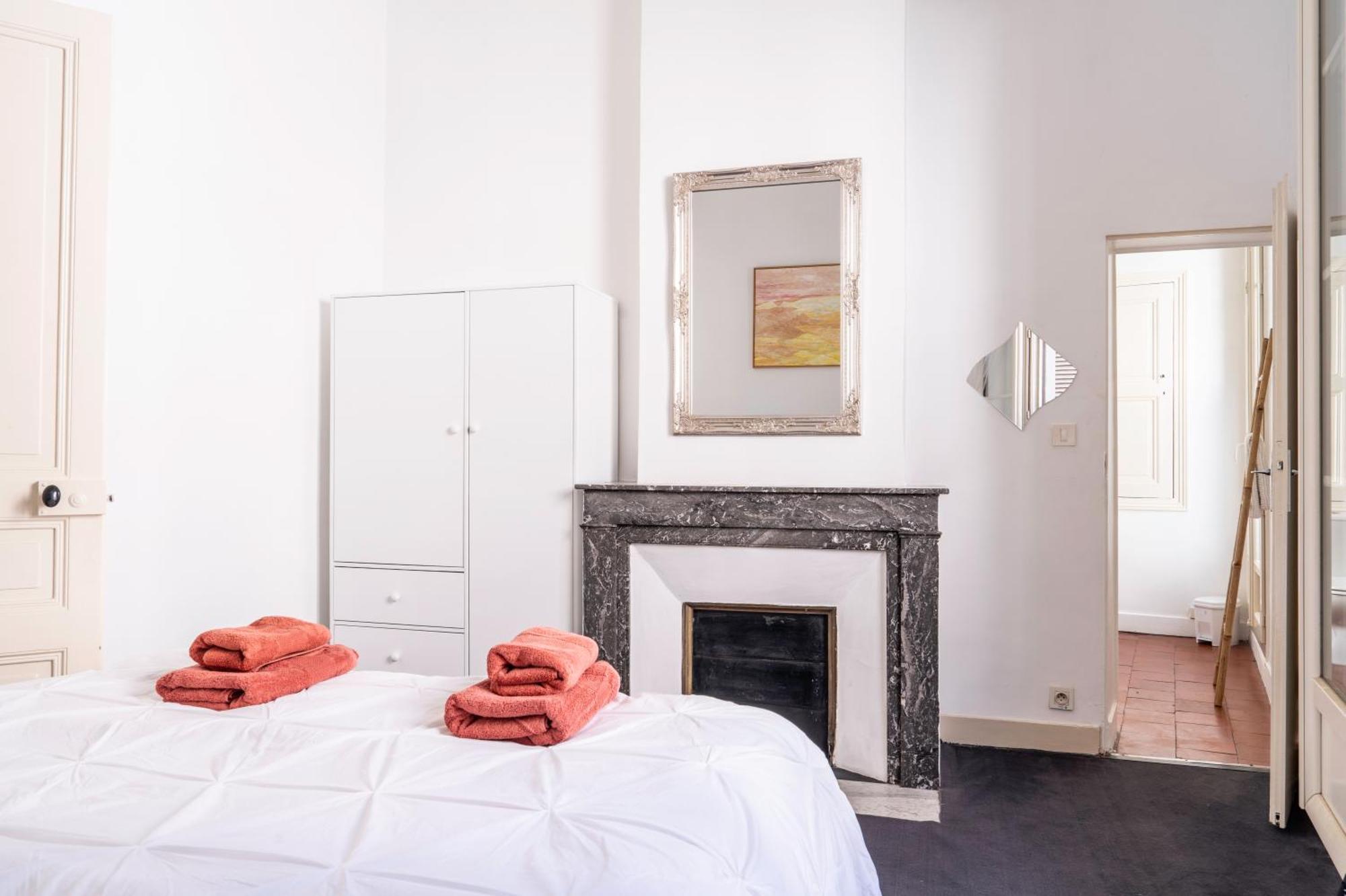 Demeure & Confort Nimes Bagian luar foto